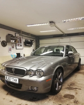 Jaguar XJ cena 18000 przebieg: 240000, rok produkcji 2007 z Wągrowiec małe 172